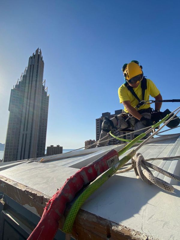 empresa reparacion de tejados en altura alicante